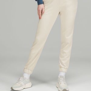 Lululemon Softstreme Relaxed High- Rise Pant 10 NWT